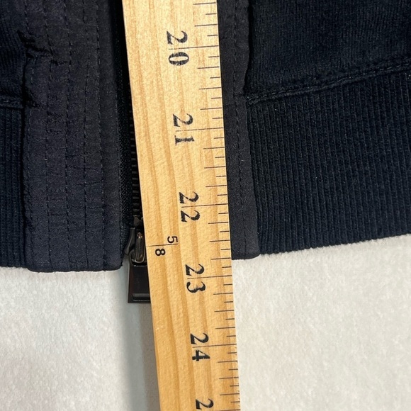 Vince Women’s XS Full Zip Cotton Black Bomber Jacket Coat Trucker EUC Chic - Picture 10 of 13